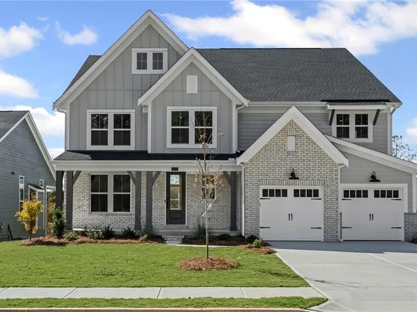 215 Kerr Dr, Hoschton, GA 30548
