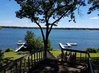 3014 N Shore Dr, Delavan, WI 53115