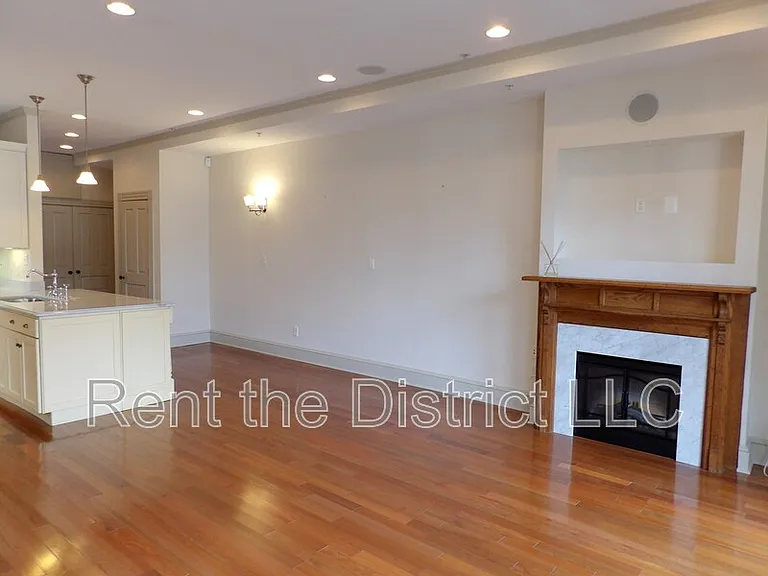 1130 5th St NW #3 — Photo 7