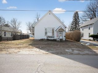 1123 E 6th Ave, Monmouth, IL