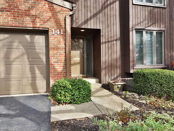 3rd image of 141 Glen Cir