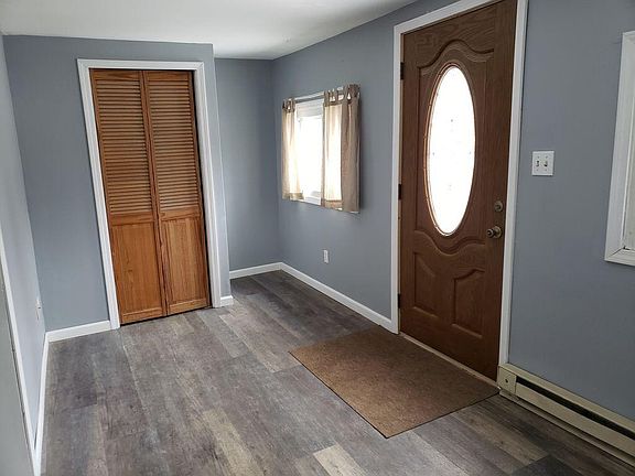 3rd image of 11499 Maple Dr