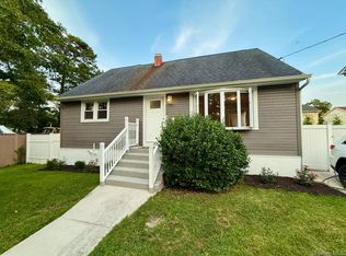 7 Beech St, Wyandanch, NY 11798