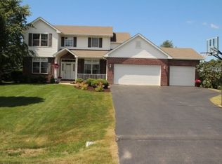 12736 Arboretum Dr, Belvidere, IL 61008