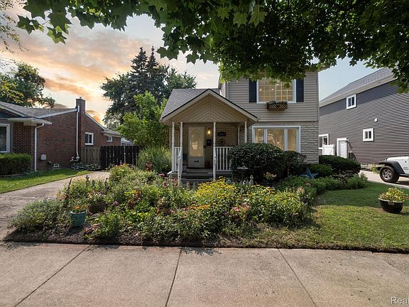 2nd image of 3047 Cumberland Rd