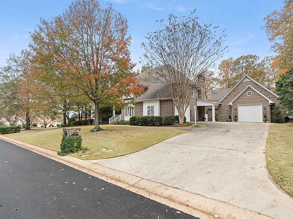 2nd image of 732 Oakline Cir