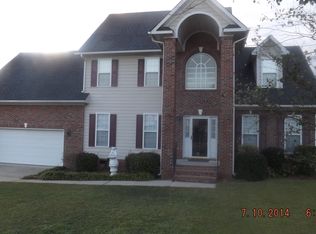 3926 Gaithersburg Ln, Hope Mills, NC 28348