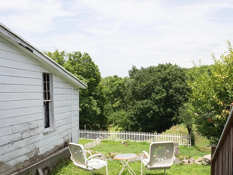 446 Carroll St — Photo 10
