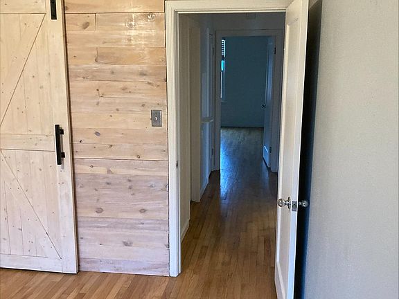 4th image of 2837 Verna Way