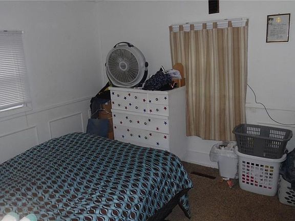 4th image of 211 Vine St
