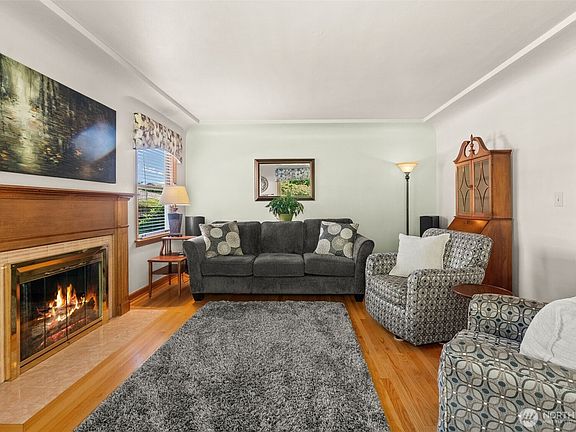 4th image of 1805 N Union Avenue