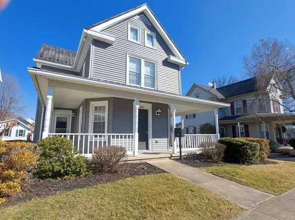 206 W Chestnut St, Selinsgrove, PA 17870