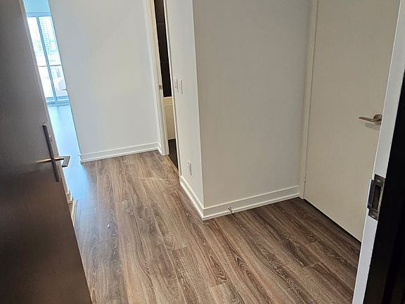 3rd image of 20 Edward St #2513