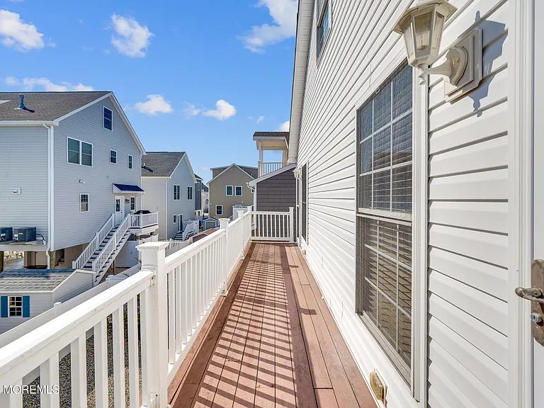 8 Nichols Ave — Photo 20
