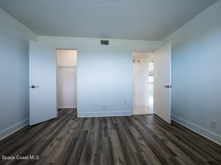 500 Palm Springs Blvd #403 — Photo 29