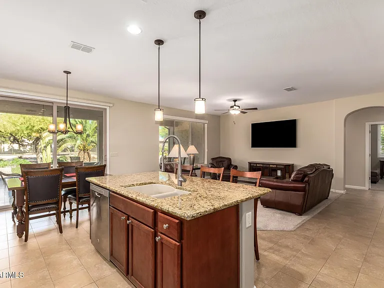16508 W Almeria Rd — Photo 9