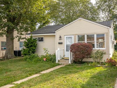 457 N Monroe Avenue, Lindenhurst, NY, 11757