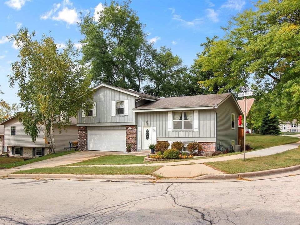 1st image of 700 Briar Hill Dr