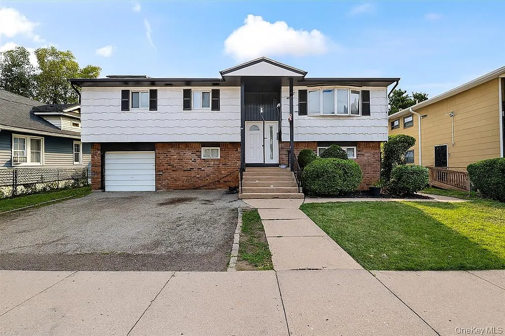 6 bed, 1790 sqft, $6,000 — Photo 2