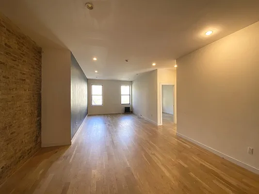 Rented by Bohemia Realty Group | media 2