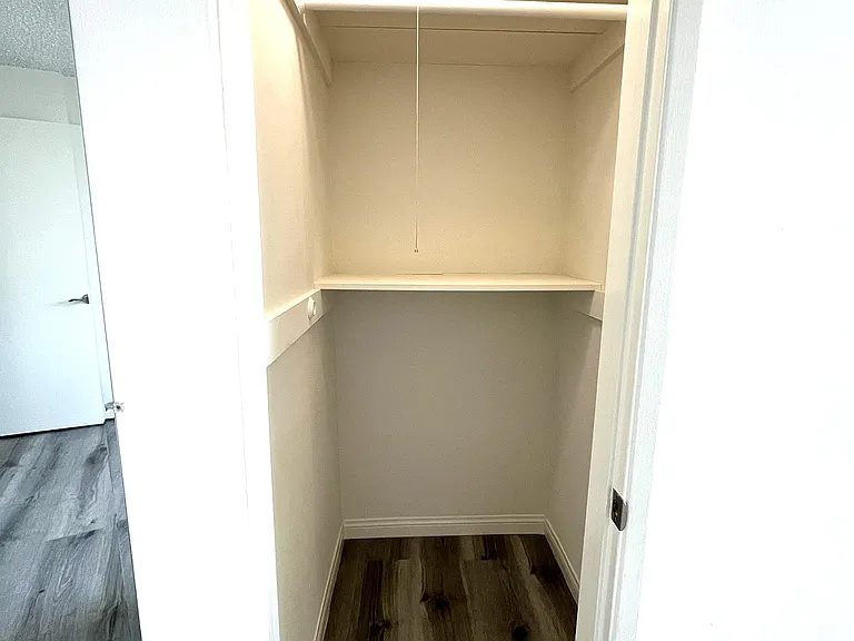 1706 Granville Ave #8 — Photo 18