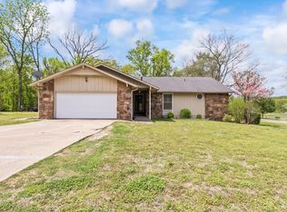13805 Canterbury Dr, Siloam Spgs, AR 72761