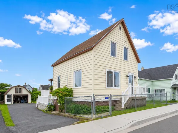 12 Minto St, North Sydney, NS B2A 2R6