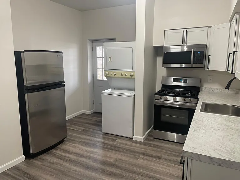 120 Philip St #2 — Photo 4