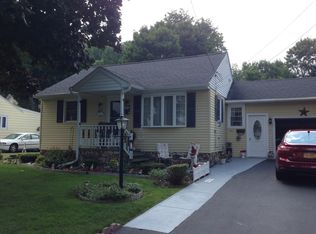 428 Sayles St, Oneida, NY 13421