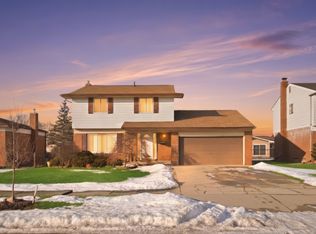 3525 La Manna Dr, Sterling Heights, MI 48310