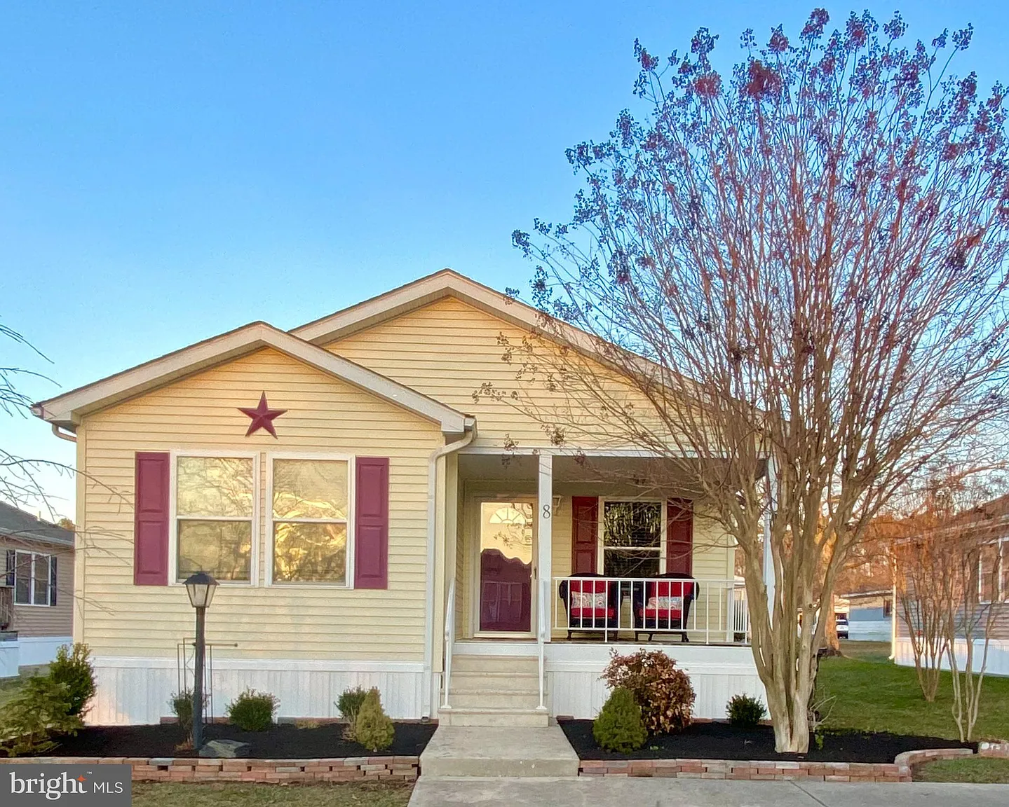 8 Park Ln photo 1
