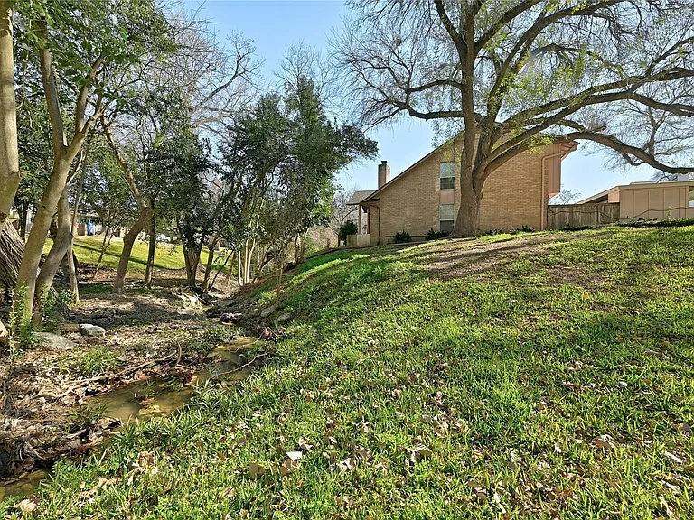 2002 Millay Dr #118 — Photo 28