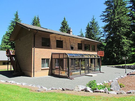 Four Seasons Sunroom 