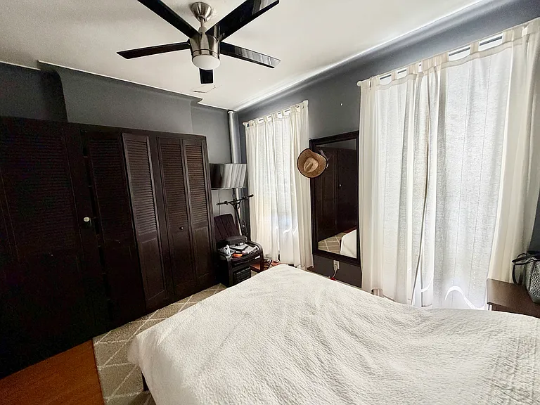 1027 Seneca Ave #2 — Photo 6