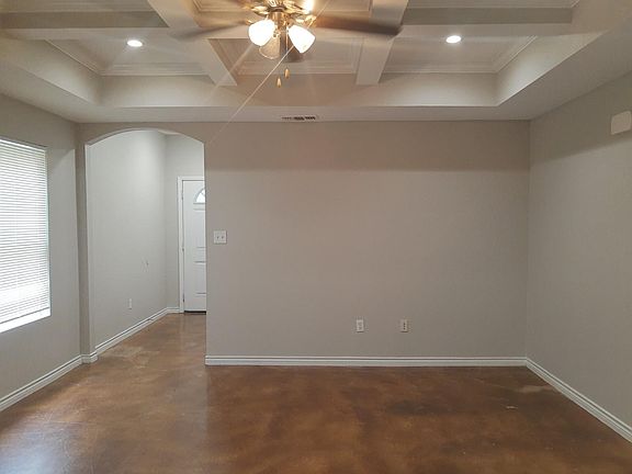 3rd image of 5011 Summit Pass APT 1