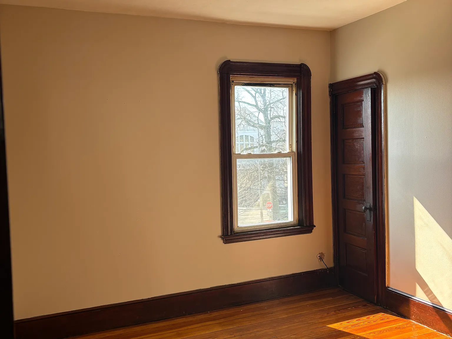 210 Whitman St — Photo 2