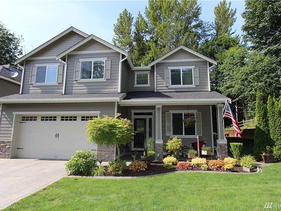 1st image of 8125 10th Pl NE