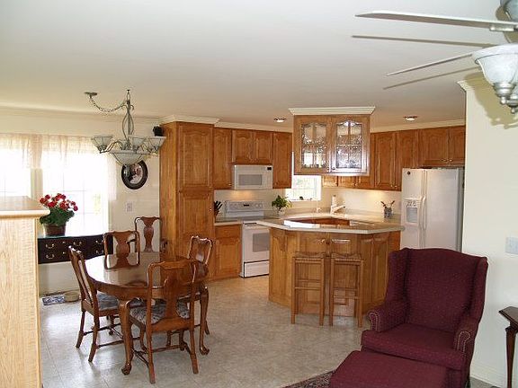 open floor plan dining - ktichen