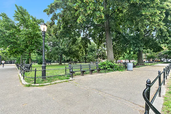 Rented by Compass | media 10