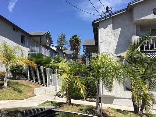5410-5420 Lea Street — Photo 1