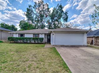 1708 Moonbeam Ln, Carrollton, TX 75006