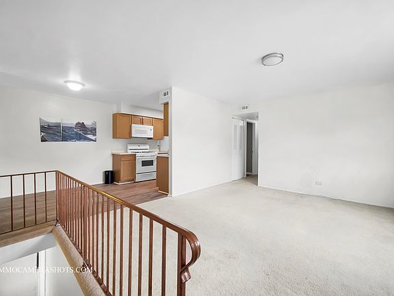 2nd image of 195 Elizabeth Ct Unit D