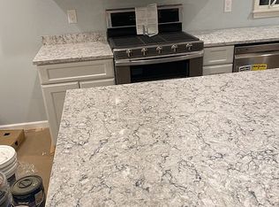 53 Metacomet St, Portsmouth, RI 02871