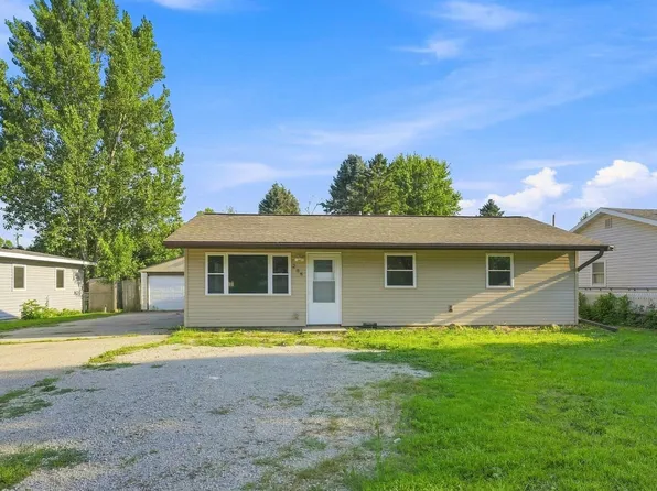 208 2nd St NW, Byron, MN 55920