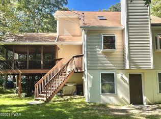123 Roundhill Rd, Dingmans Ferry, PA 18328