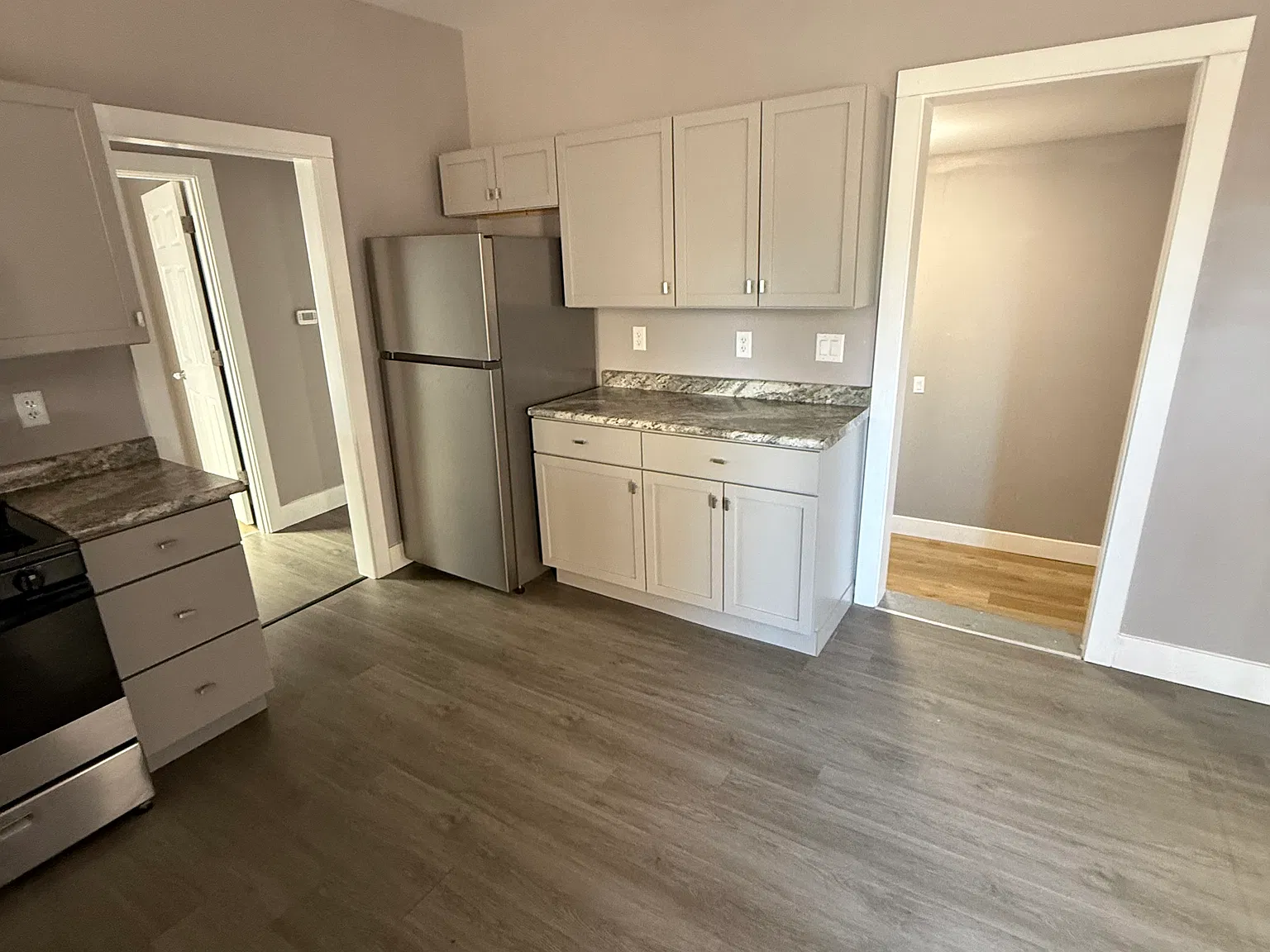 2 bed, 800 sqft, $1,200 — Photo 2