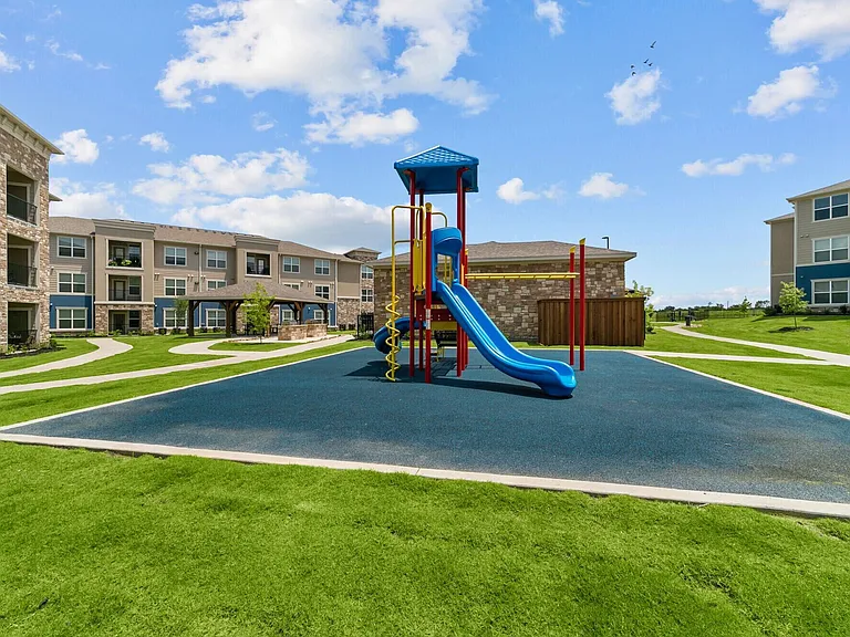 Cross Timbers Apartments — Photo 11