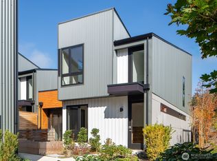 220 Canopy Path NW, Bainbridge Island, WA 98110