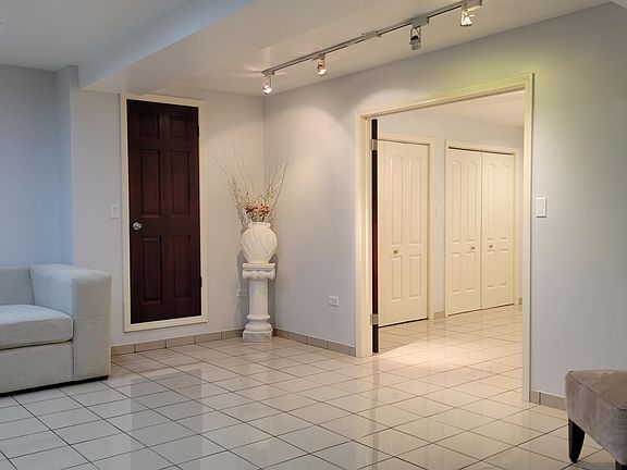 5th image of 5629 N Central Ave #1