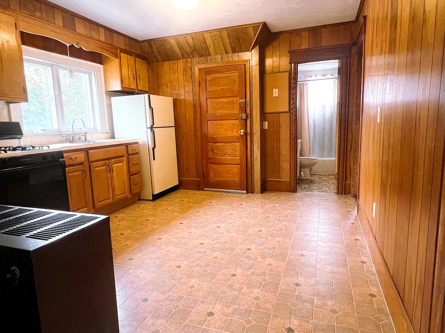 2 bed, $2,000 — Photo 3